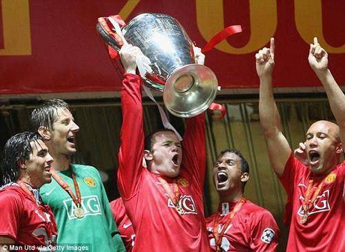  埃弗顿终结曼联不败纪录戴奇变阵收奇效  